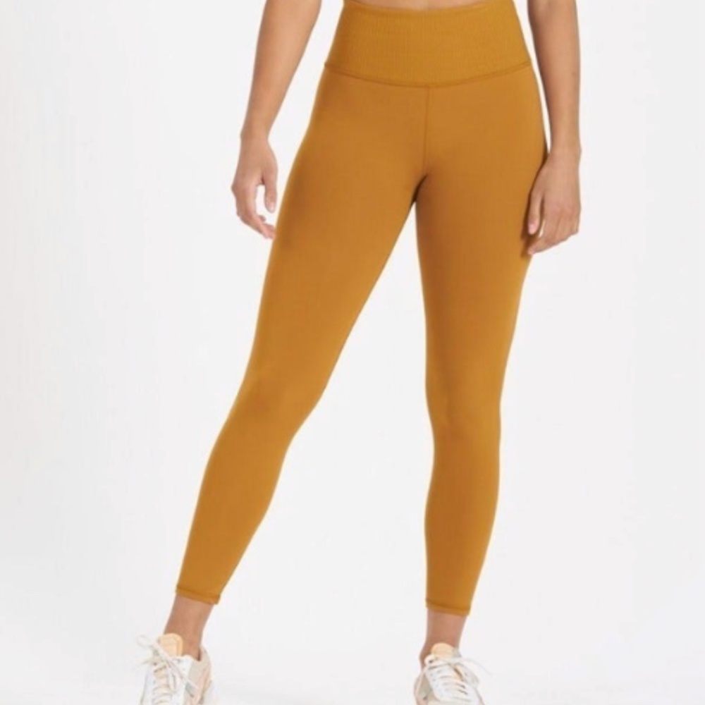 Vuori Rib Studio Legging (Flax)